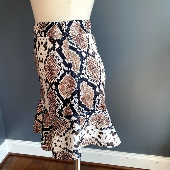 High waisted snake print mini skirt - Picture 6 of 7